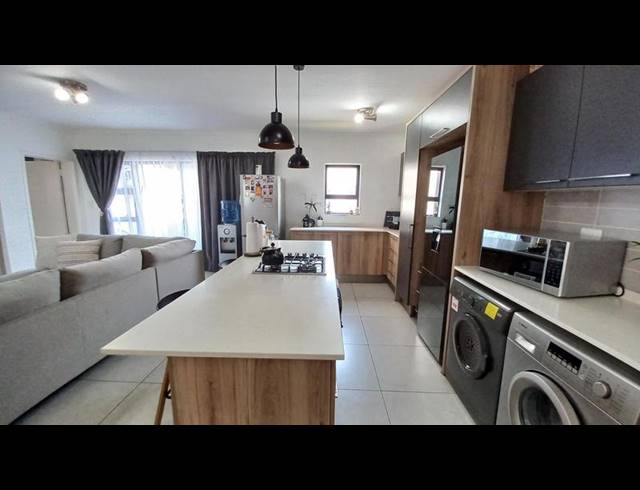 2 BEDROOM PROPERTY TO RENT IN GLEN MARAIS